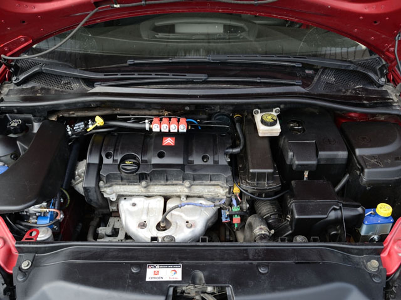 Automobilis su įranga