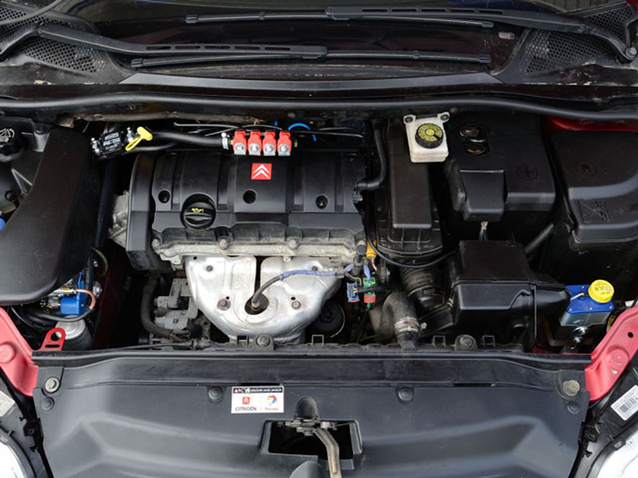Automobilis su įranga